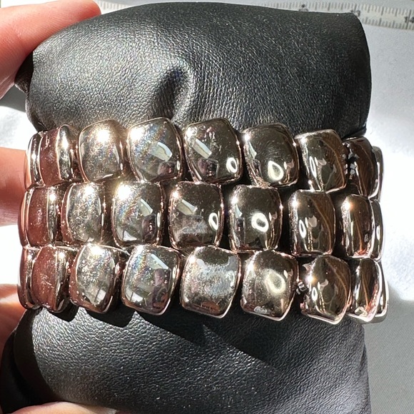 Huge shiny Flower stretch bracelet - Picture 8 of 11